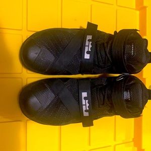 LeBron Soldier IX (Black)
